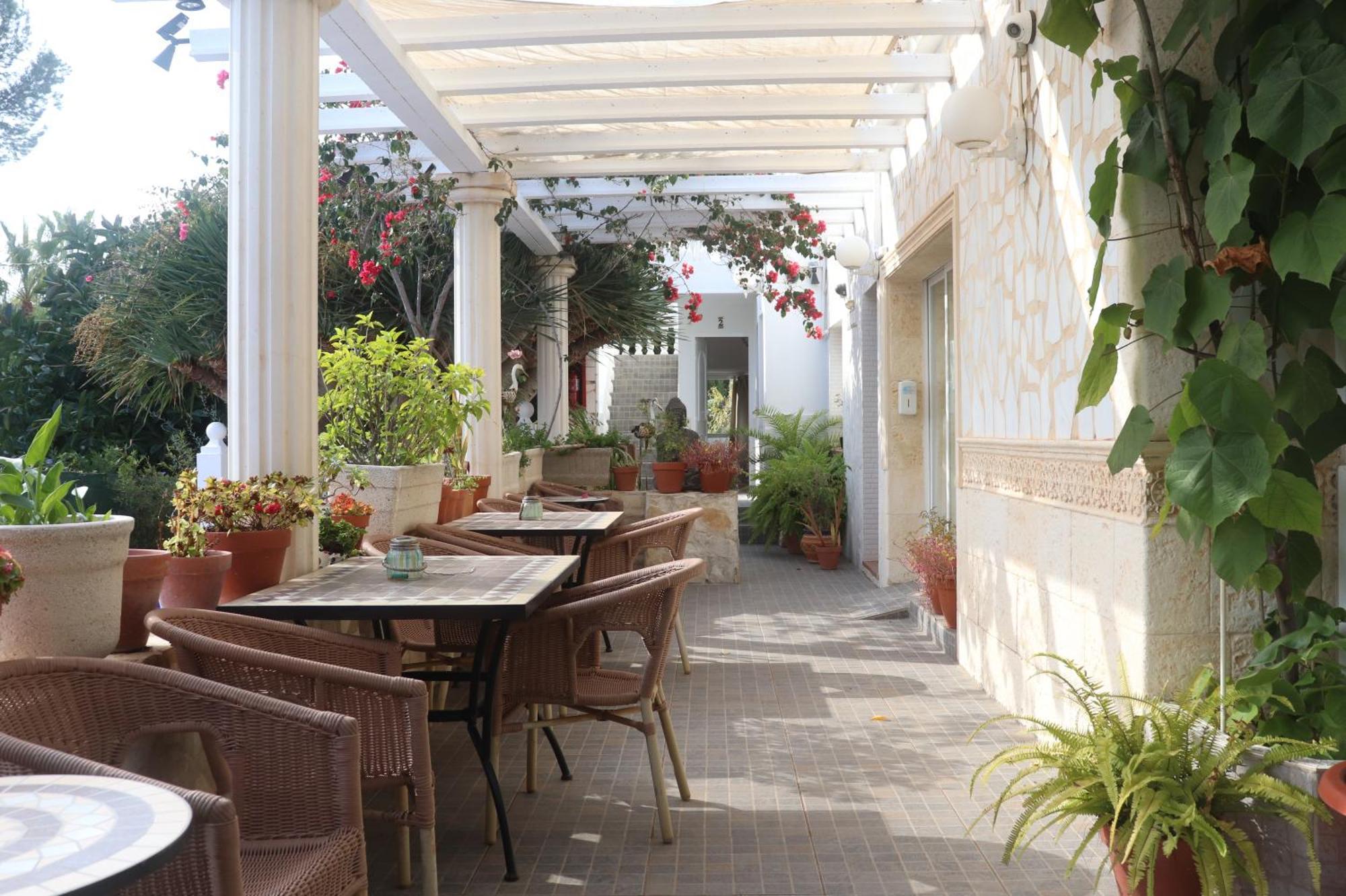 Hostal La Paloma I Calpe Exterior photo
