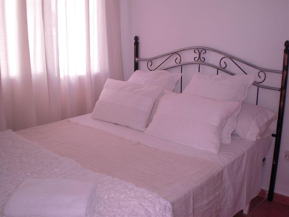Hostal La Paloma I Calpe Exterior photo
