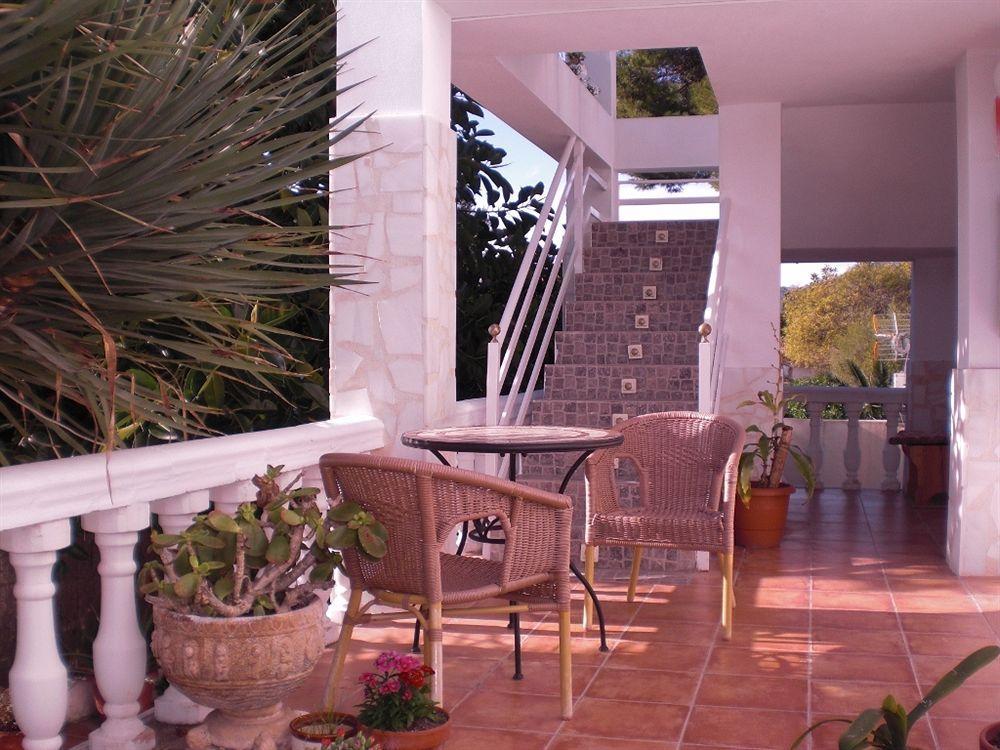 Hostal La Paloma I Calpe Exterior photo