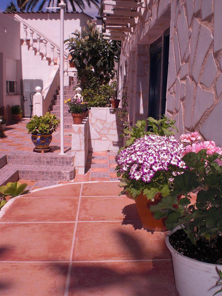 Hostal La Paloma I Calpe Exterior photo