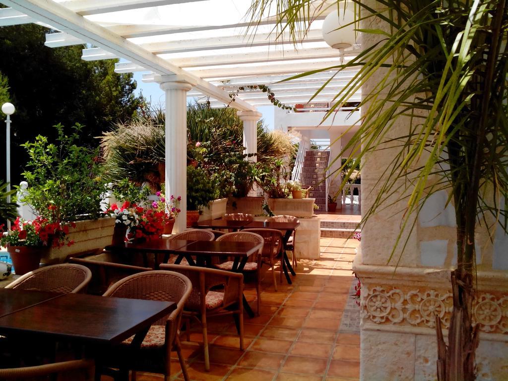 Hostal La Paloma I Calpe Exterior photo